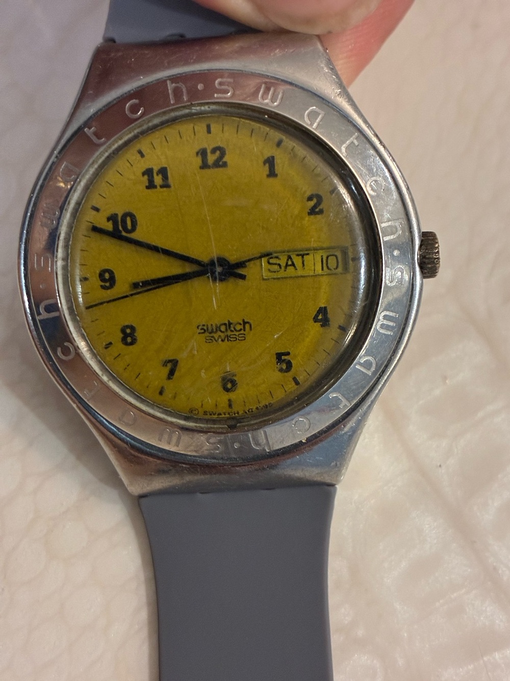Swatch Vintage Men's Watch with Gray Strap - Picture 14 of 14